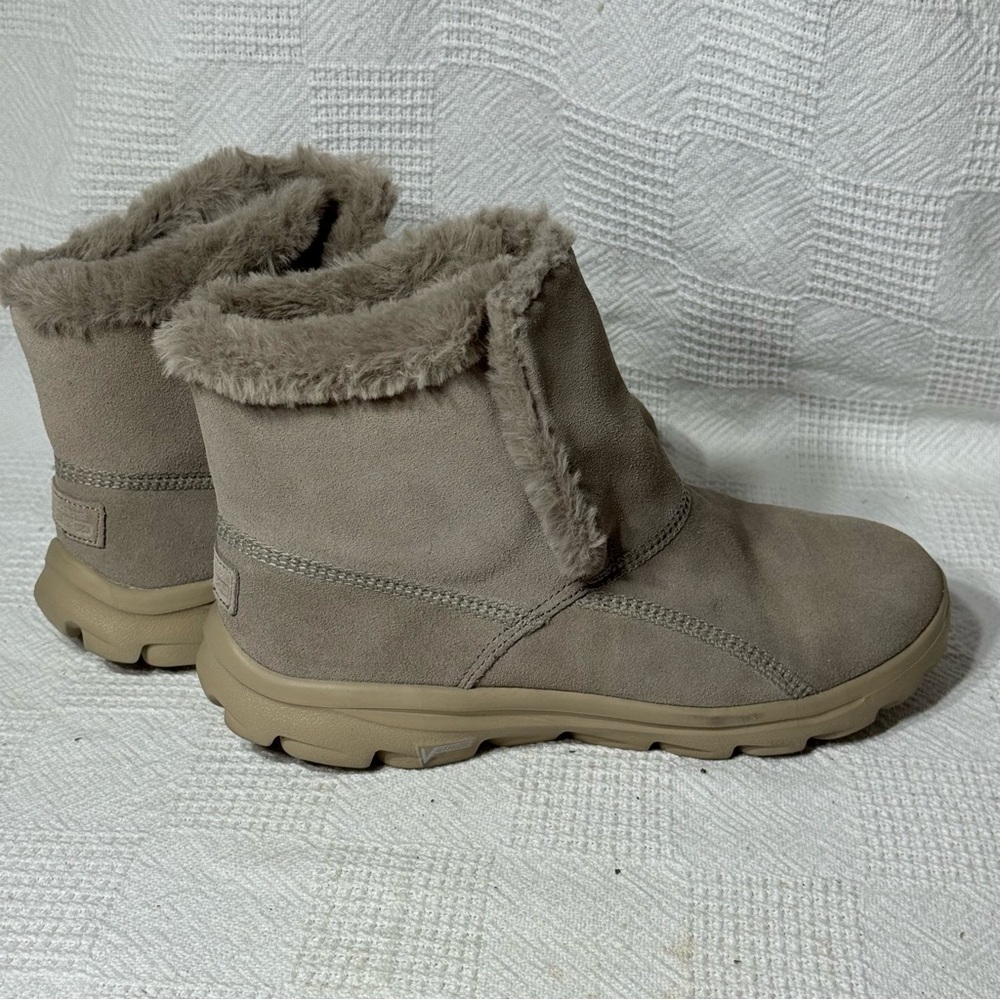 Skechers Goga Mat GOWalk Women's Size 8 US Taupe Suede Faux Fur Boots